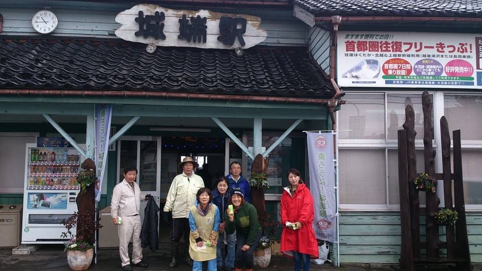 駅前花飾り冬バージョン