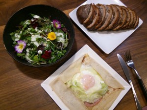 11064404_1561047067493131_1149203462_o