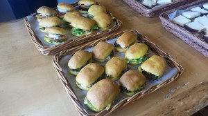 11149480_809626059118891_3625601065315147652_n