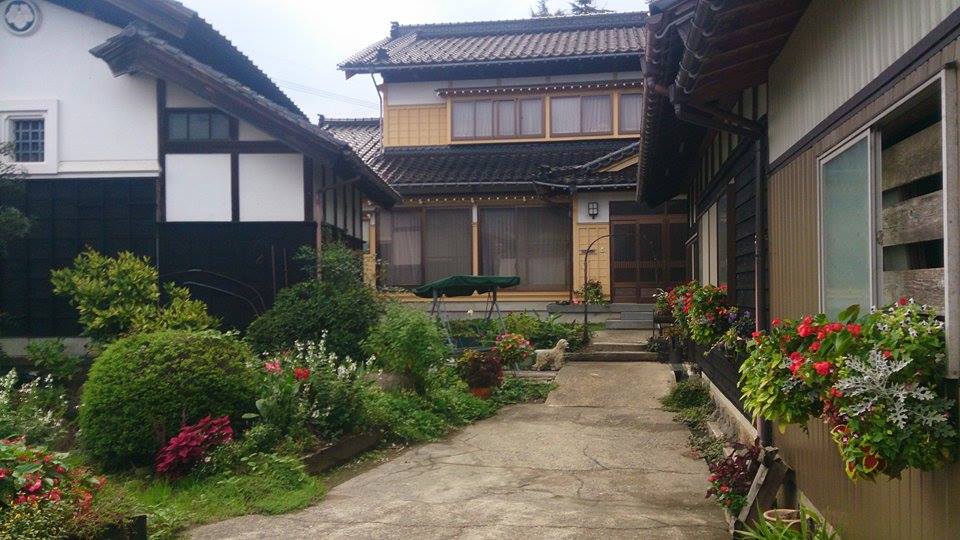 「出戻りムスメ」