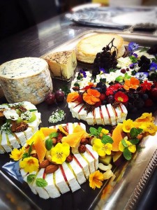 12736009_945387805539286_1263850094_n