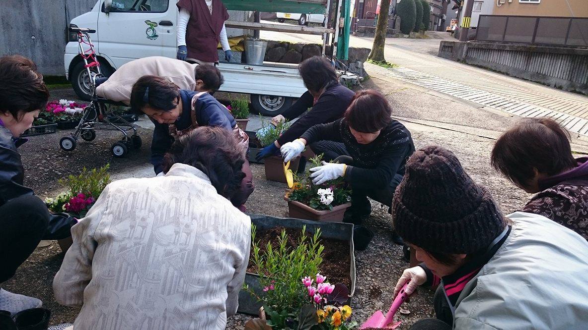 午前午後と寄せ植え教室