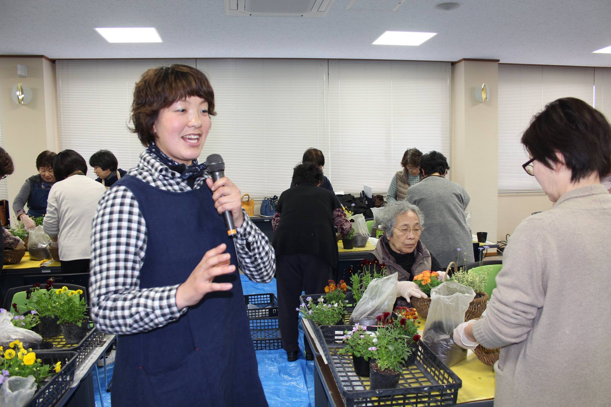 NOSAIとやまさんの寄せ植え教室始まりました！！
