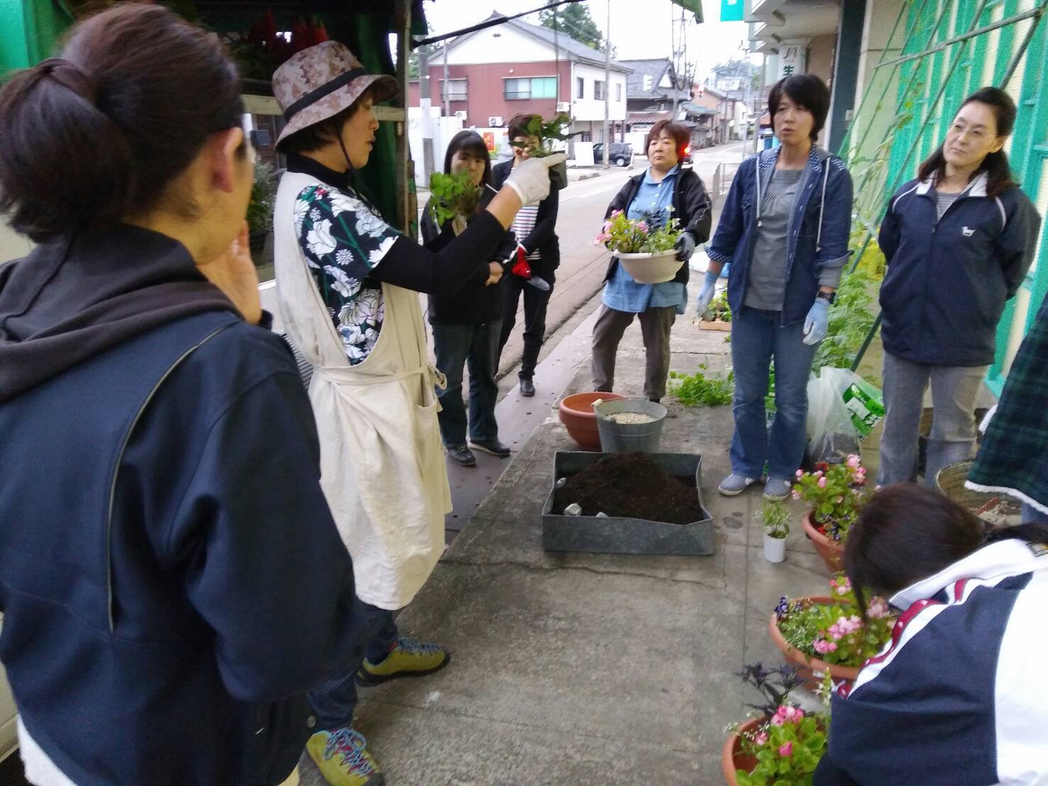 連続寄せ植え教室