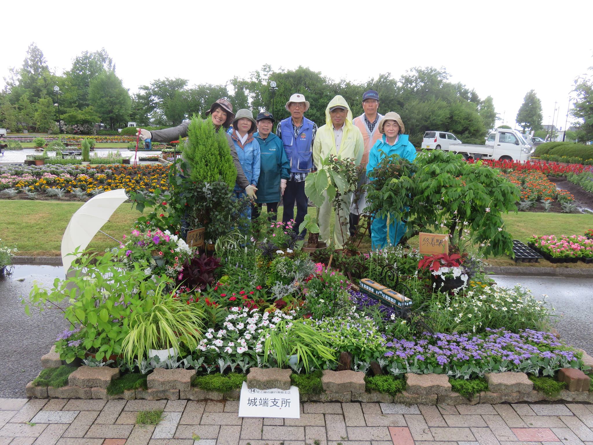 ワタシ達の一坪花壇完成☆