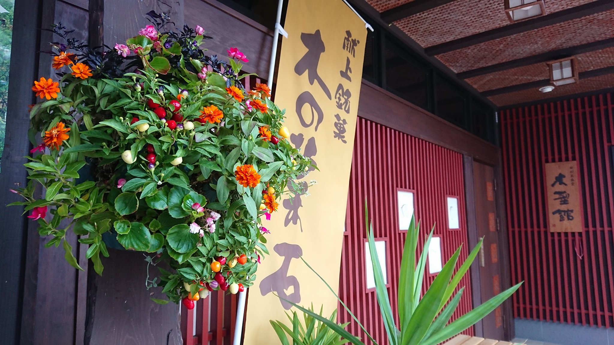 お祭りに向けてお花の納品