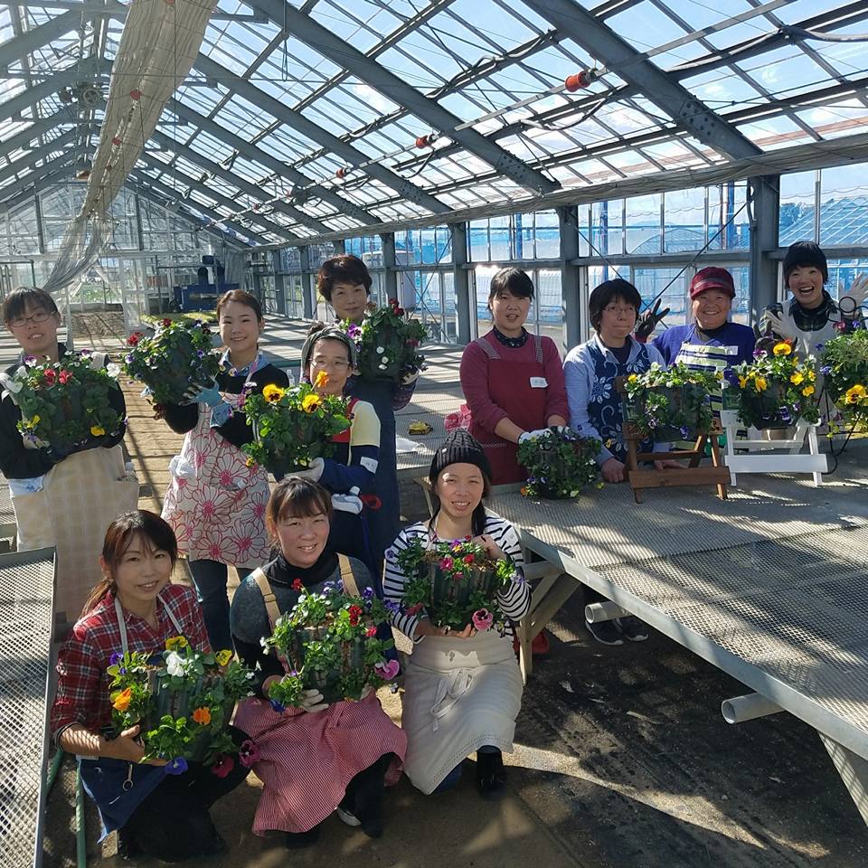 若手農業者交流会で楽しい楽しい寄せ植え教室♪