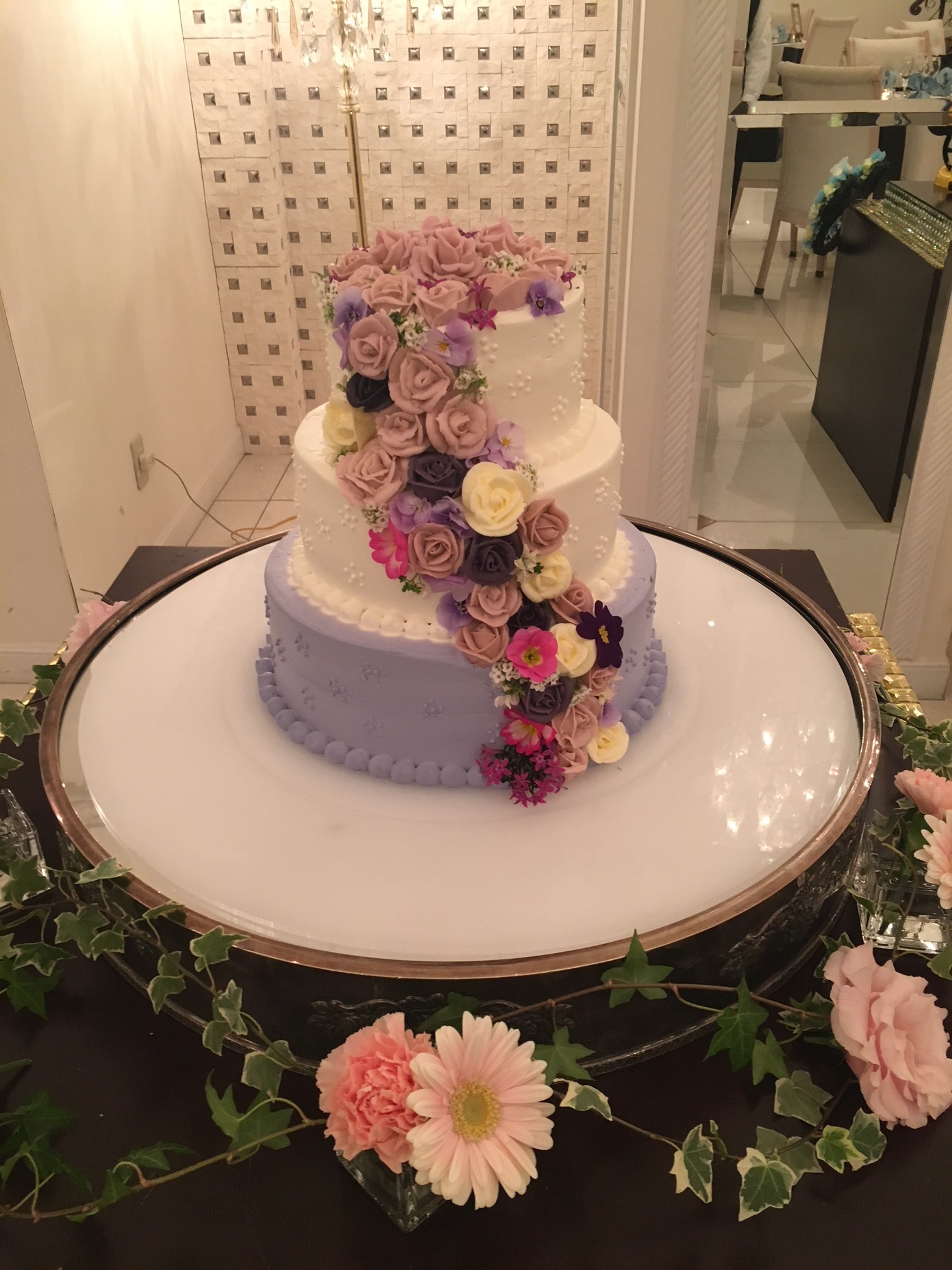美食花を使ったウェディングケーキ フラワーンダフル千華園