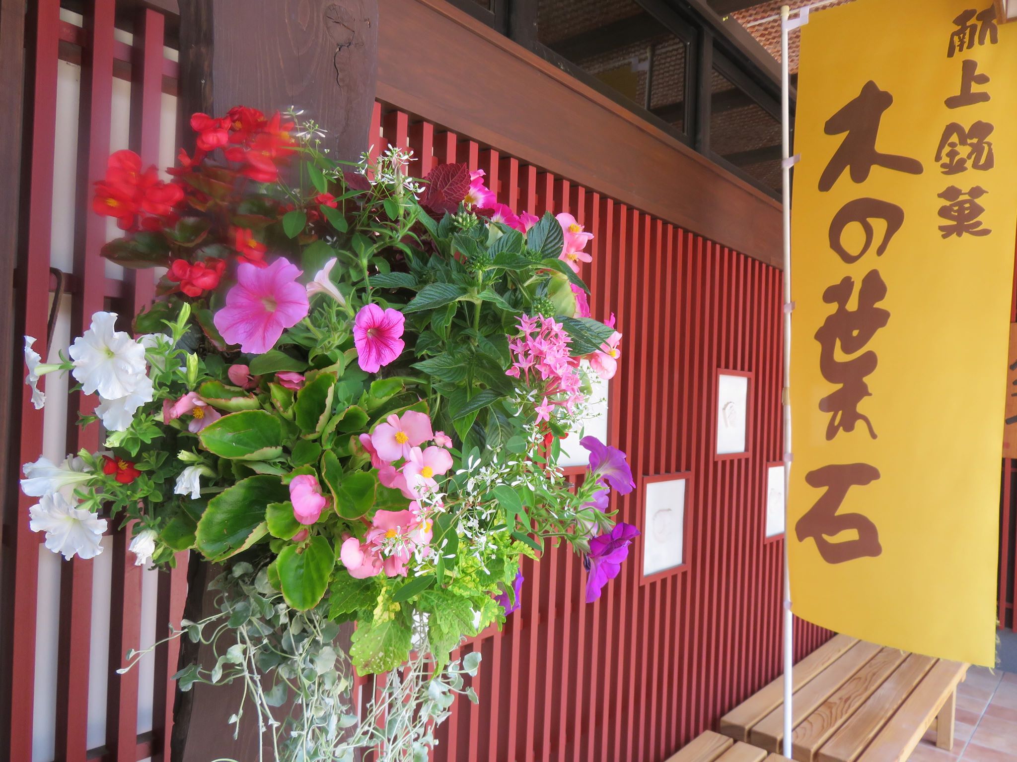 お花の納品が続きます♪